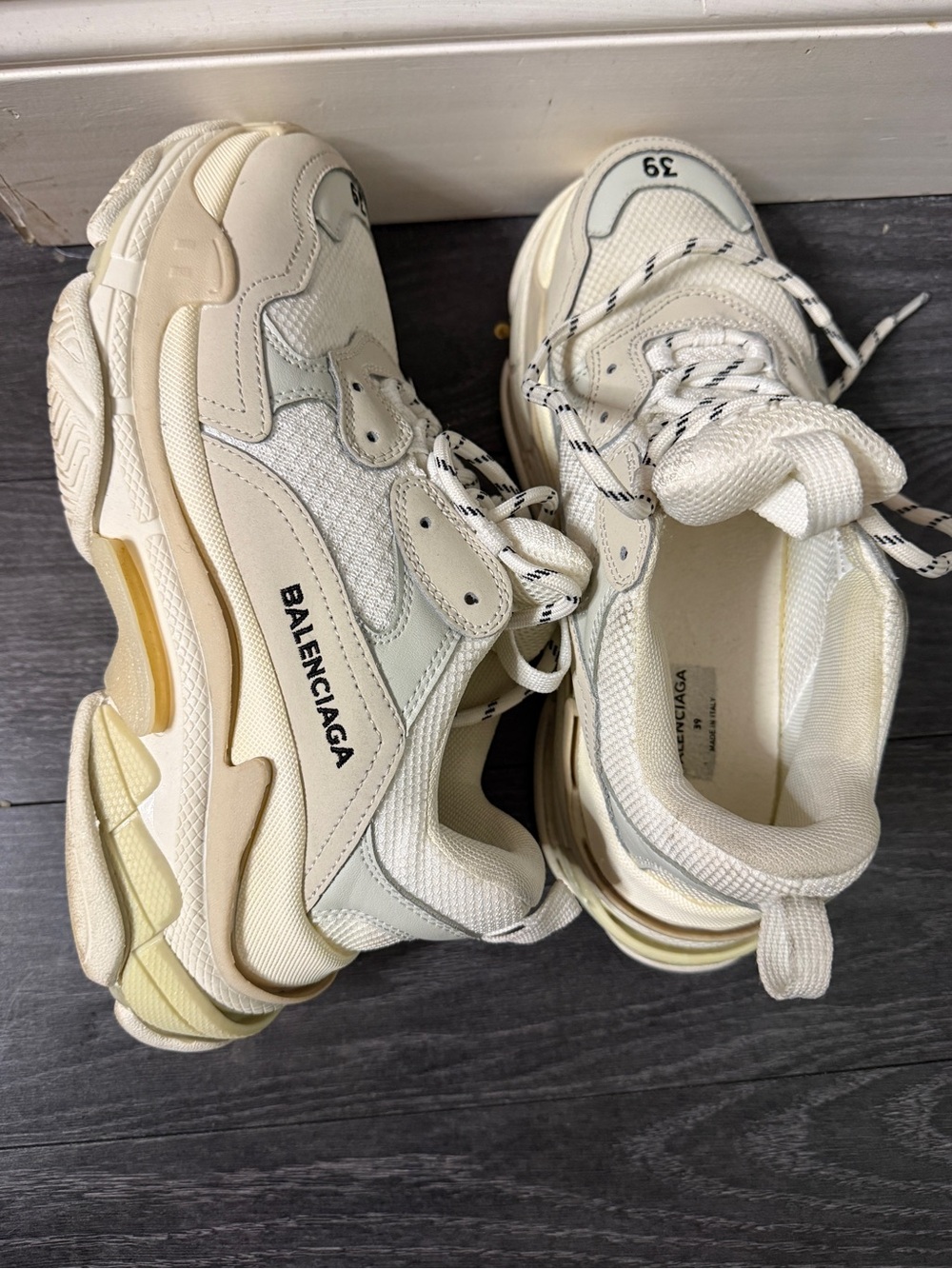 Balenciaga Cream White Triple S Retro Chunky Sneakers - Picture 5 of 6